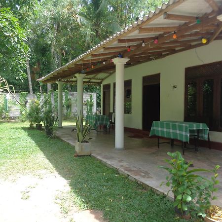 Green Valley Home Stay Талпе Экстерьер фото