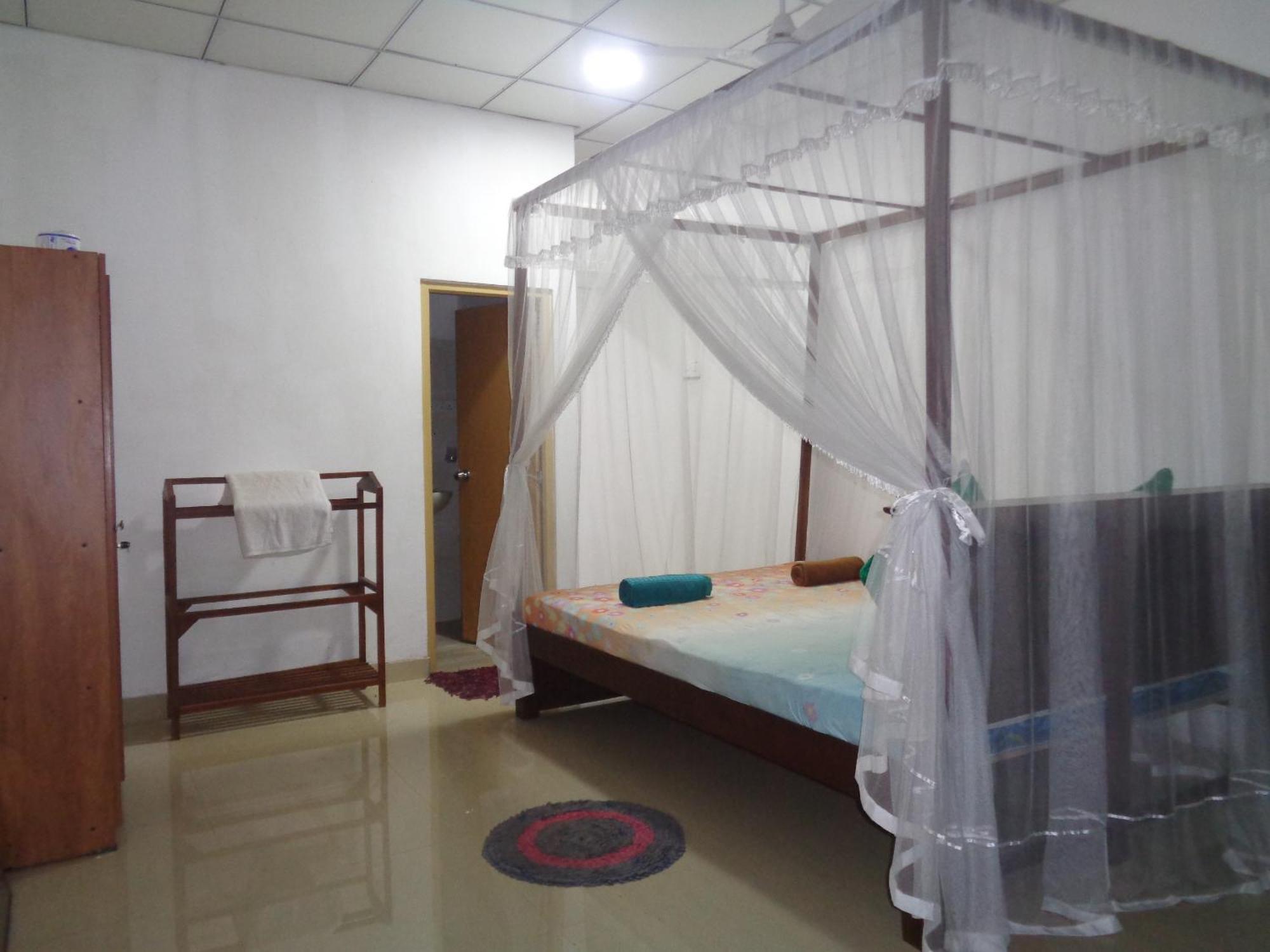 Green Valley Home Stay Талпе Экстерьер фото