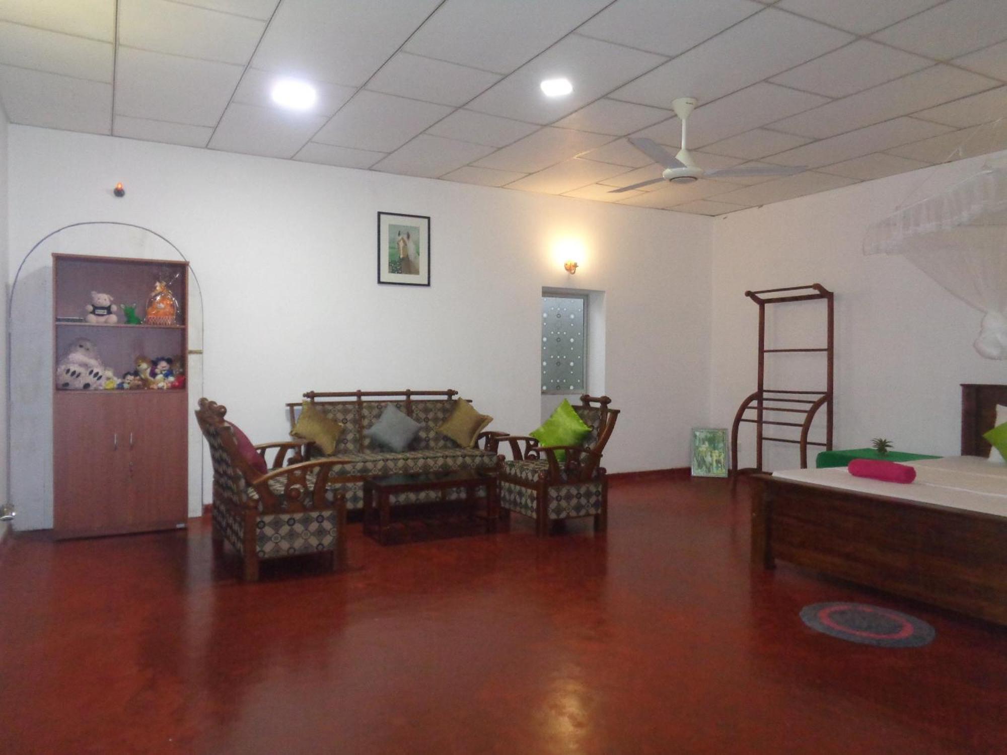 Green Valley Home Stay Талпе Экстерьер фото