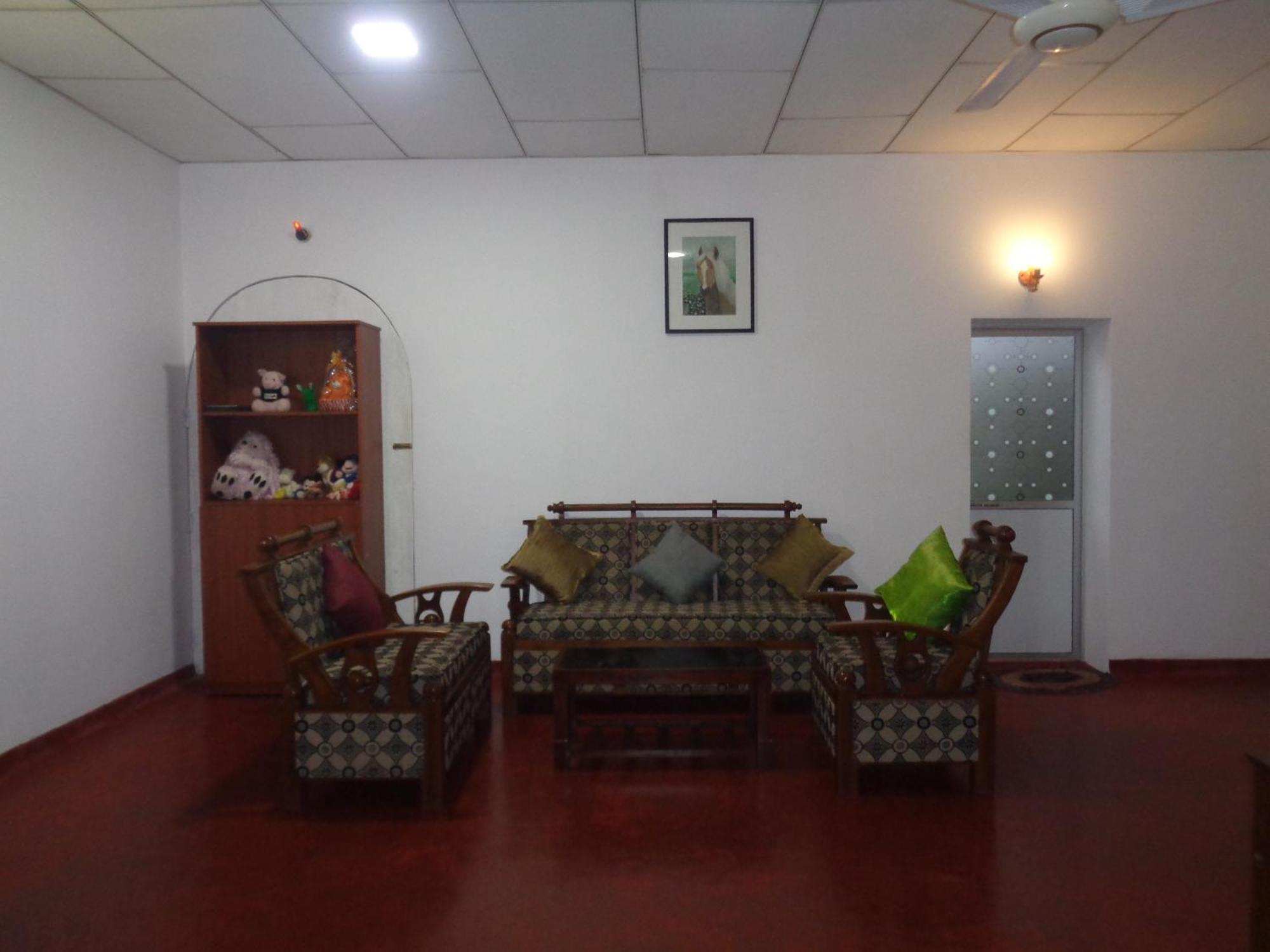 Green Valley Home Stay Талпе Экстерьер фото