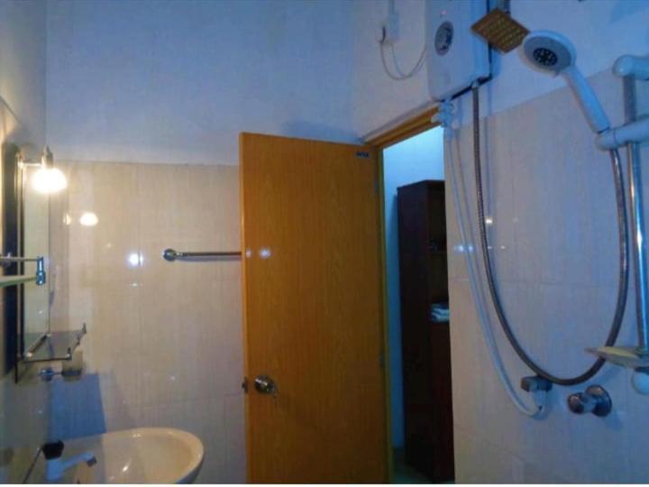 Green Valley Home Stay Талпе Экстерьер фото